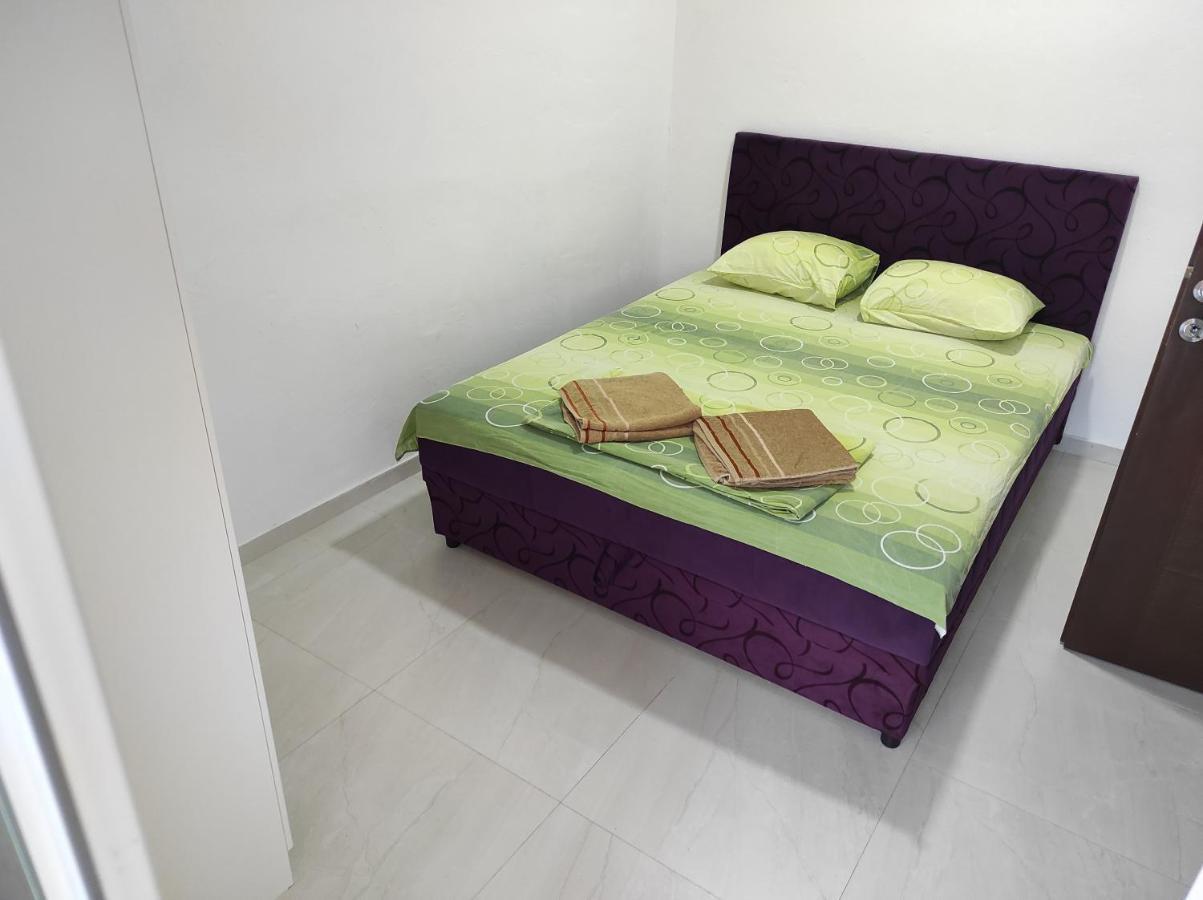 Apartment Perutovic Sutomore Luaran gambar
